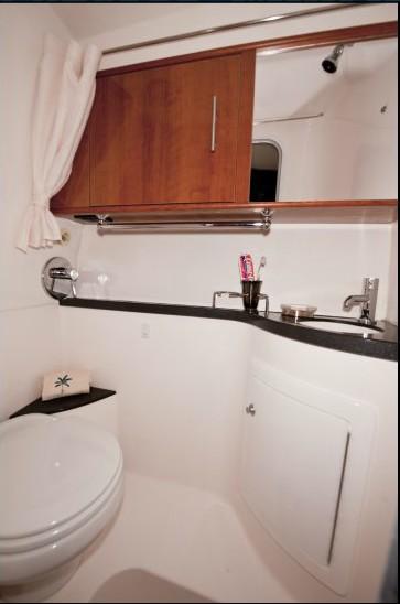 Regal Express Cruiser 28