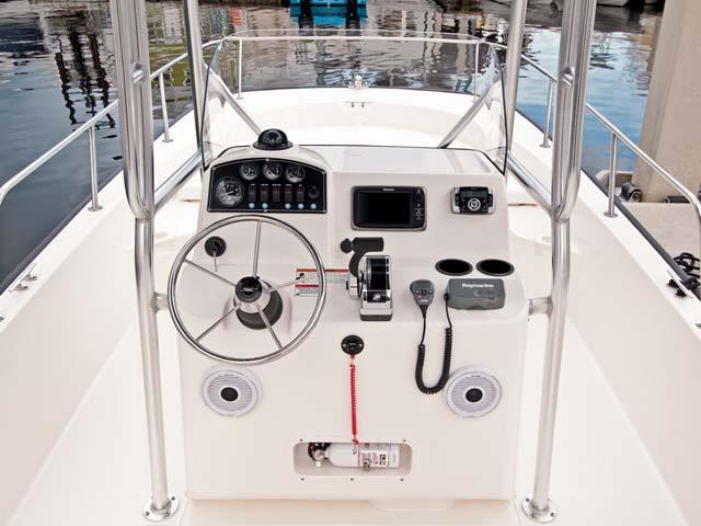 Boston Whaler 210 Montauk