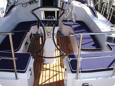 Catalina 385
