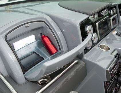 Formula 350 Crossover Bowrider