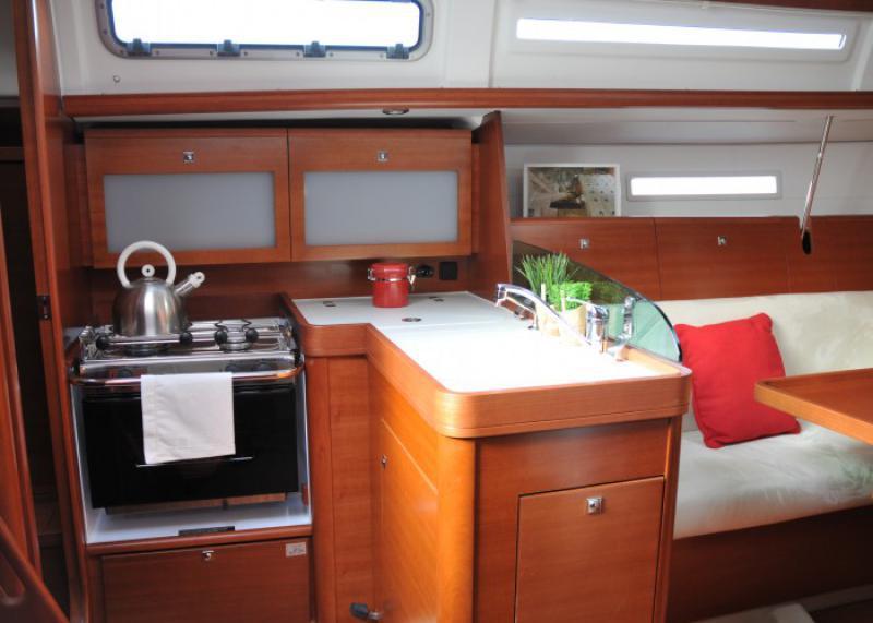 Dufour 34E Performance