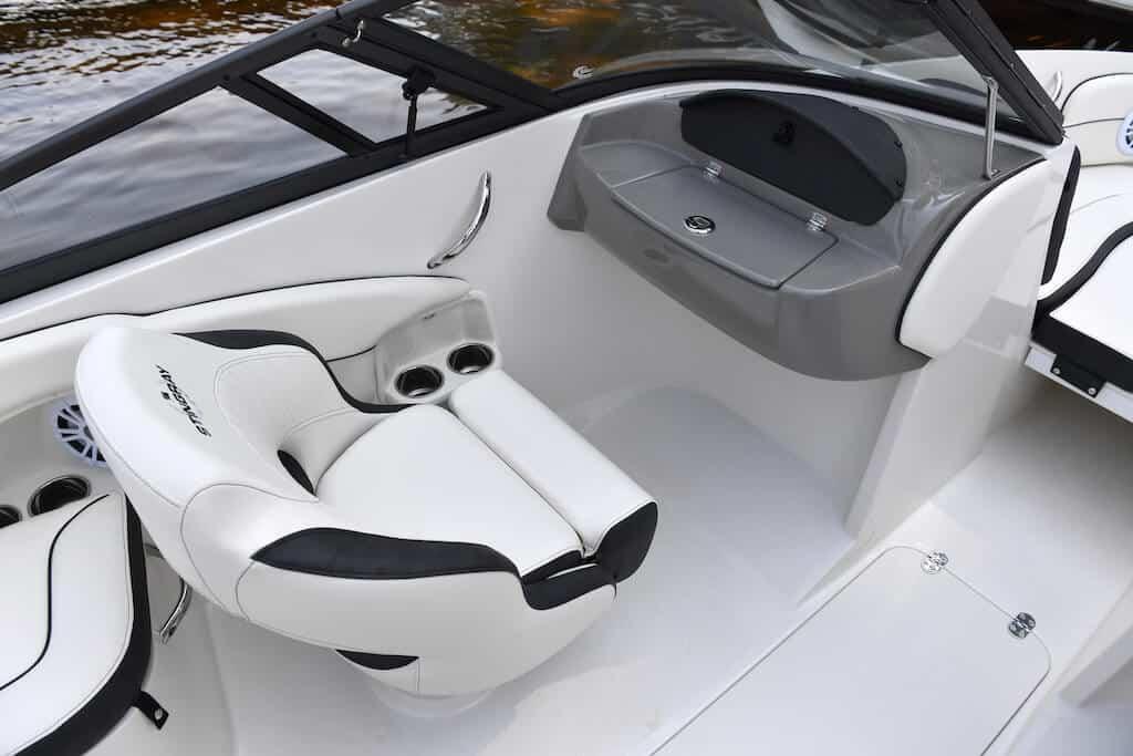 Stingray Sport deck 208 LR