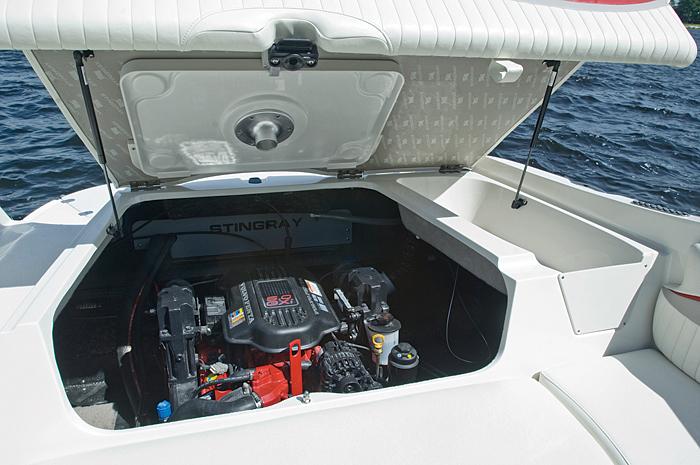Stingray Sport Deck 215 LR