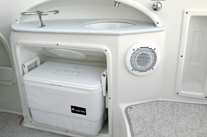 Stingray Sport Deck 235 LR