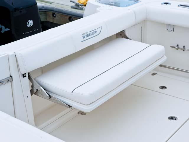 Boston Whaler 285 Conquest Pilothouse