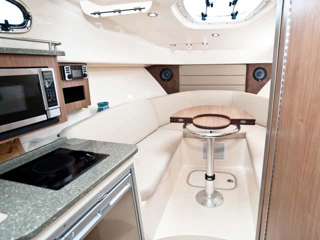 Boston Whaler 285 Conquest Pilothouse