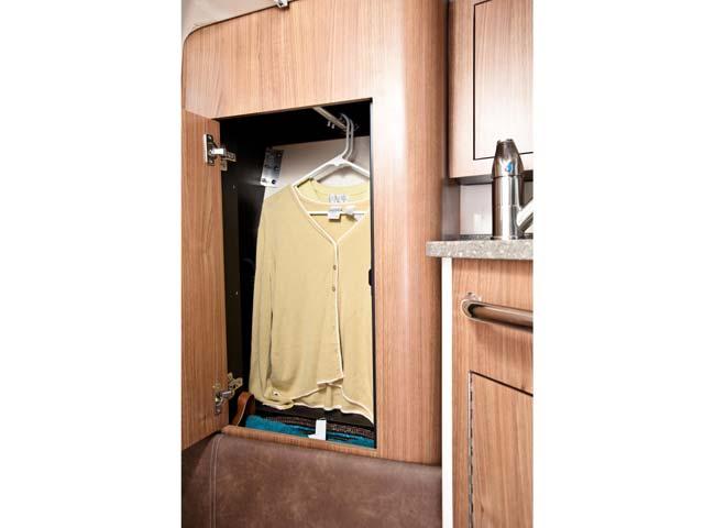 Boston Whaler 285 Conquest Pilothouse