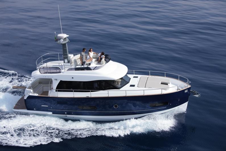 Azimut Magellano 43