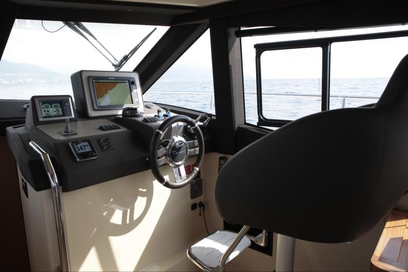 Azimut Magellano 43