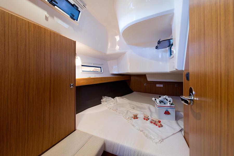 Bavaria Cruiser 37