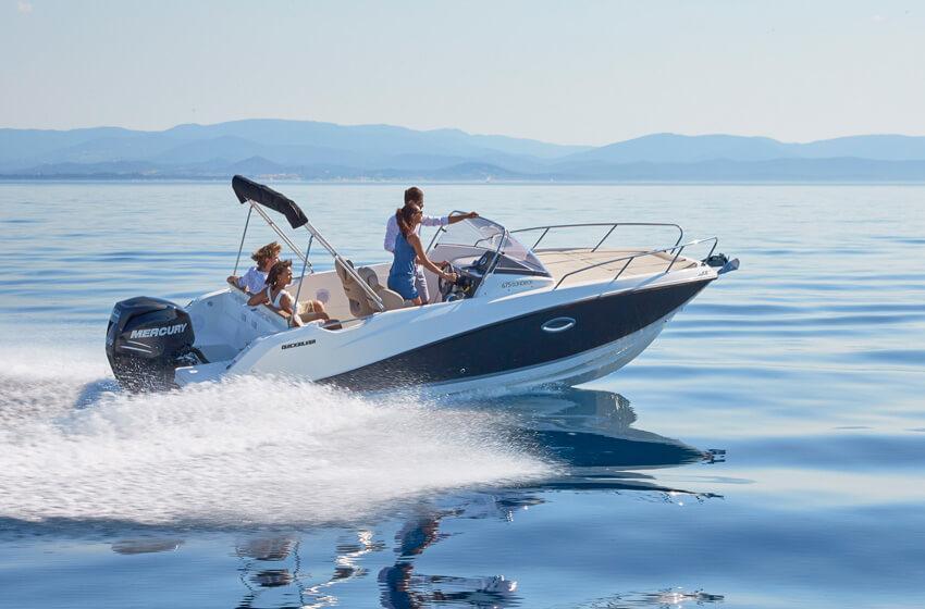 Quicksilver Activ 675 Sundeck