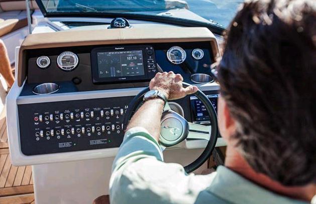 Sea Ray Sport Boat 350 SLX