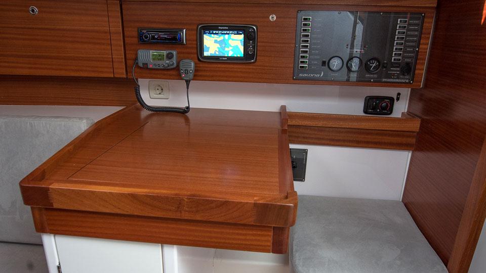 Salona S 33