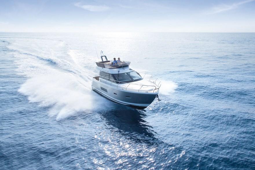 Sealine F380