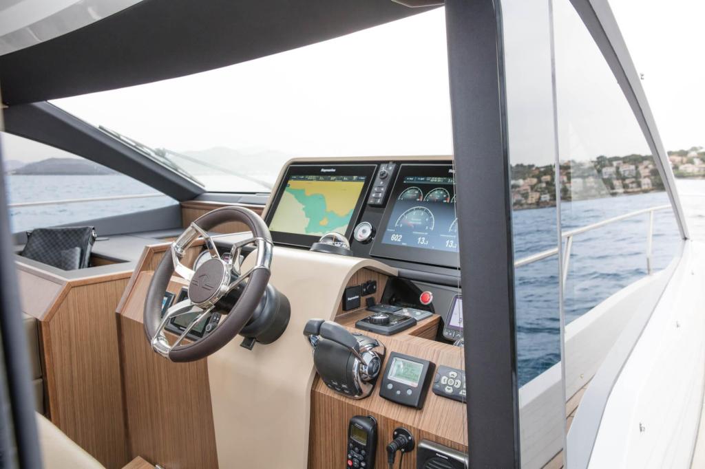 Sealine F530