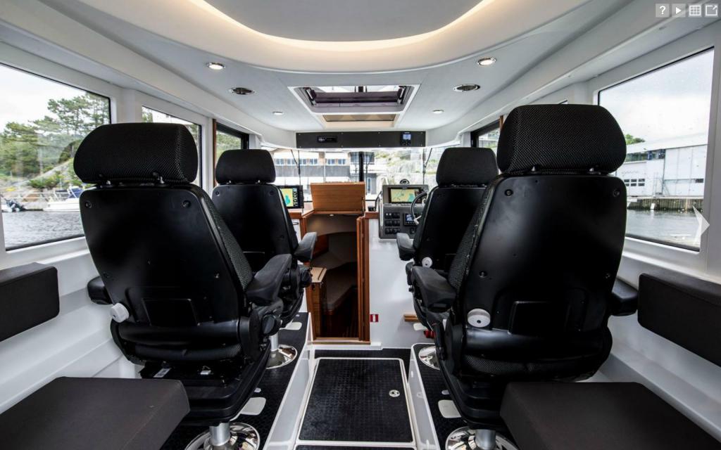 Paragon 31 Cabin