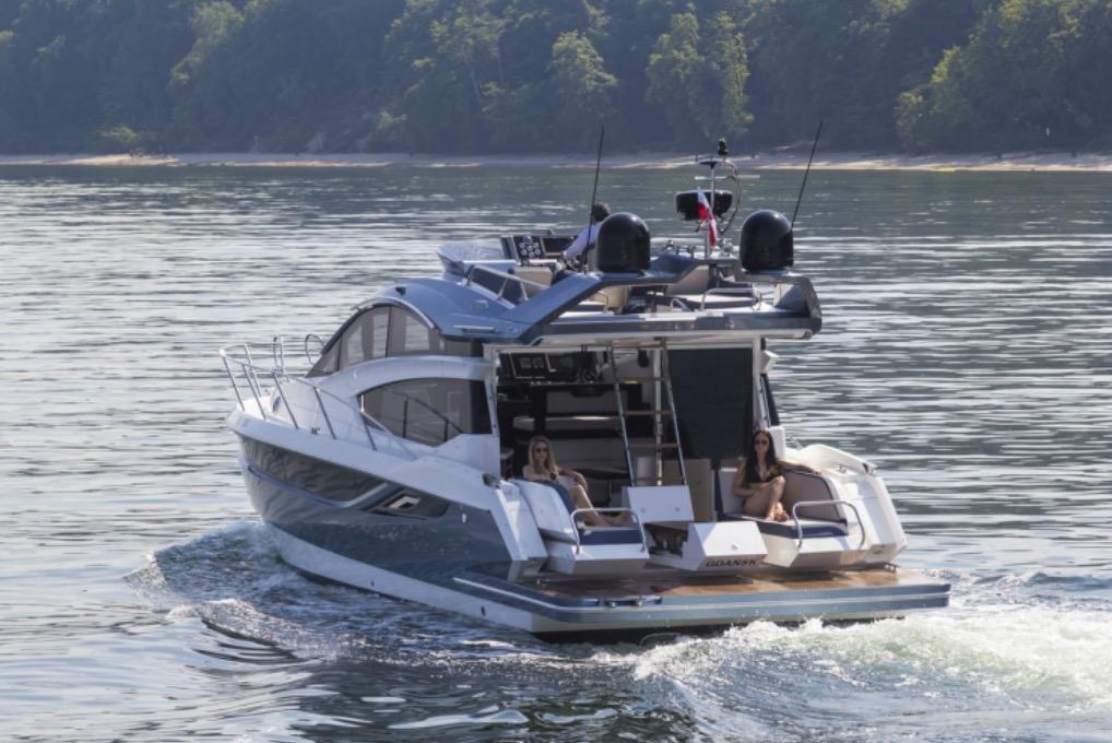 Galeon 560 Skydeck