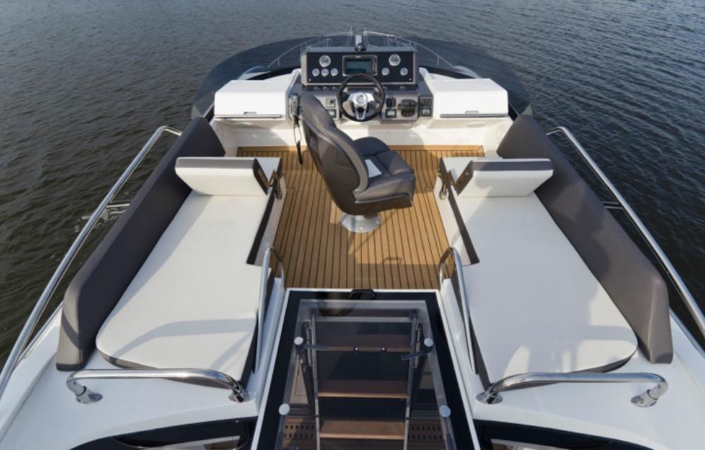 Galeon 560 Skydeck