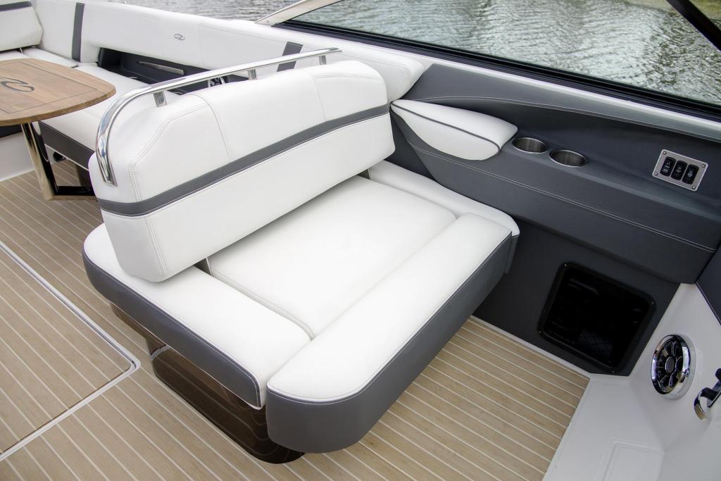 Regal Bowrider 2800