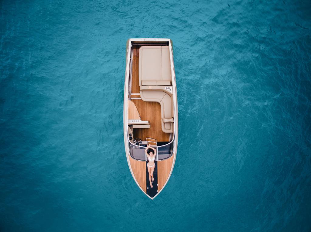 Ganz Boats Ovation 7.6