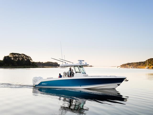 Boston Whaler 330 Outrage