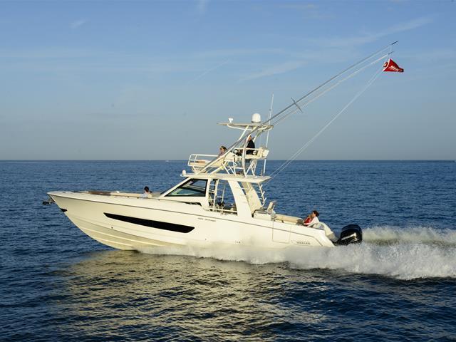 Boston Whaler 420 Outrage