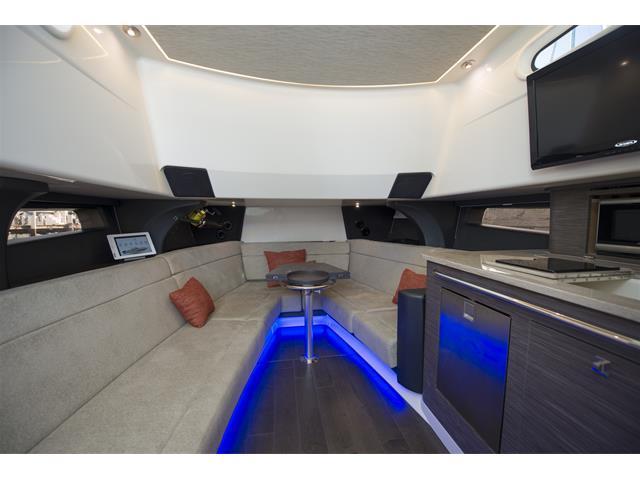 Boston Whaler 420 Outrage