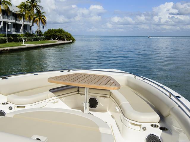 Boston Whaler 420 Outrage