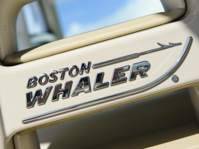 Boston Whaler 420 Outrage