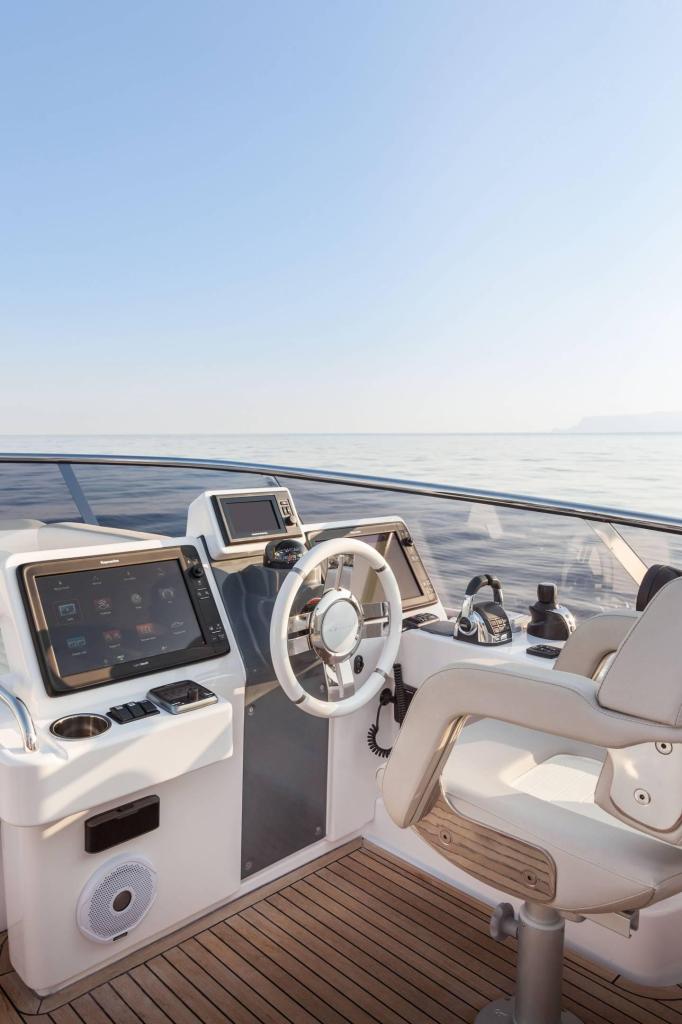 Azimut Magellano 66