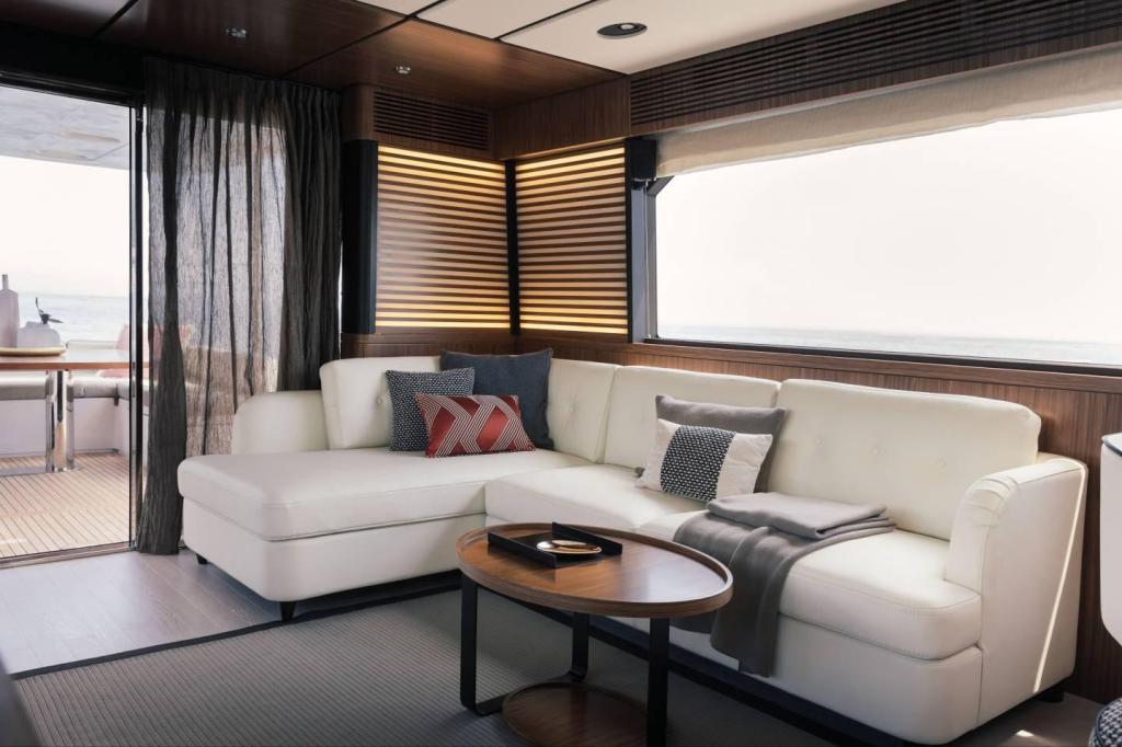 Azimut Magellano 66