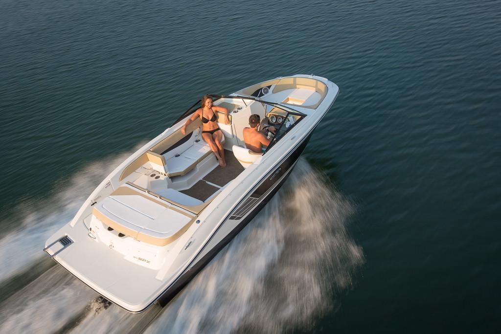 Sea Ray SPX 210