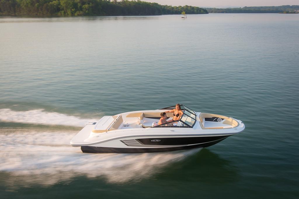 Sea Ray SPX 210