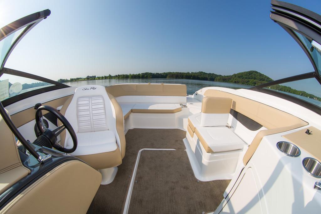 Sea Ray SPX 210