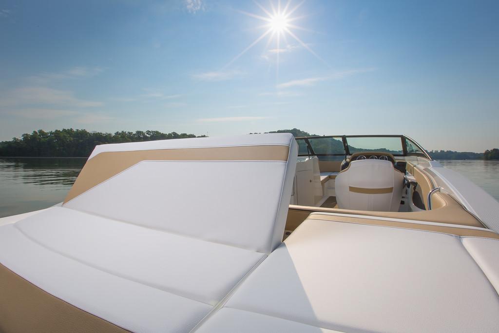 Sea Ray SPX 210