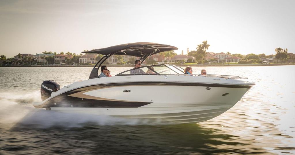 Sea Ray Sport Boat 270 SDX OB