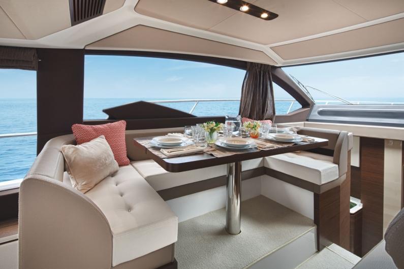 Azimut Flybridge 50