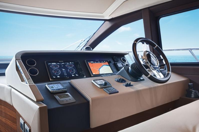 Azimut Flybridge 50