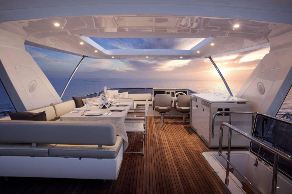 Azimut Flybridge 72