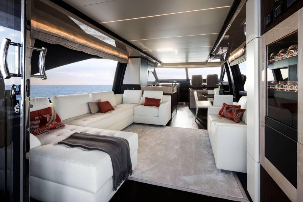 Azimut Flybridge 72