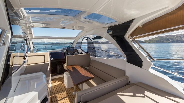 Galeon 305 HTS