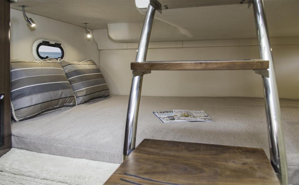 Regal Express Cruiser 26