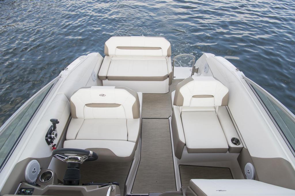 Regal Express Cruiser 26