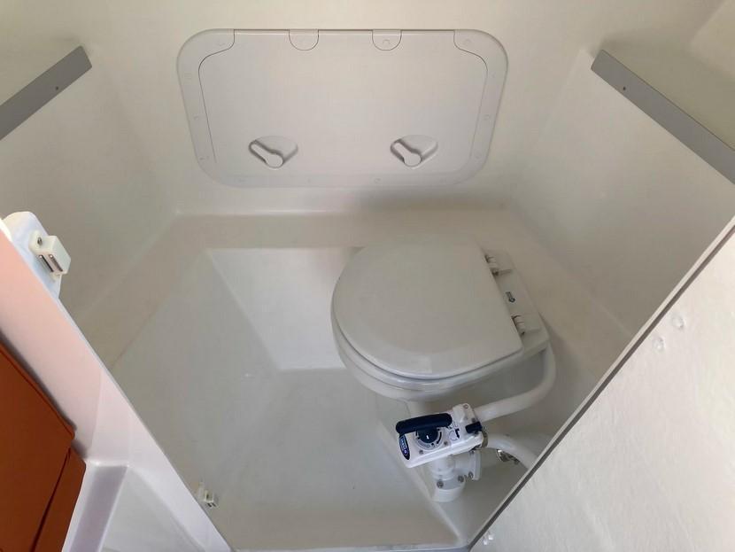 Interboat Intender 820