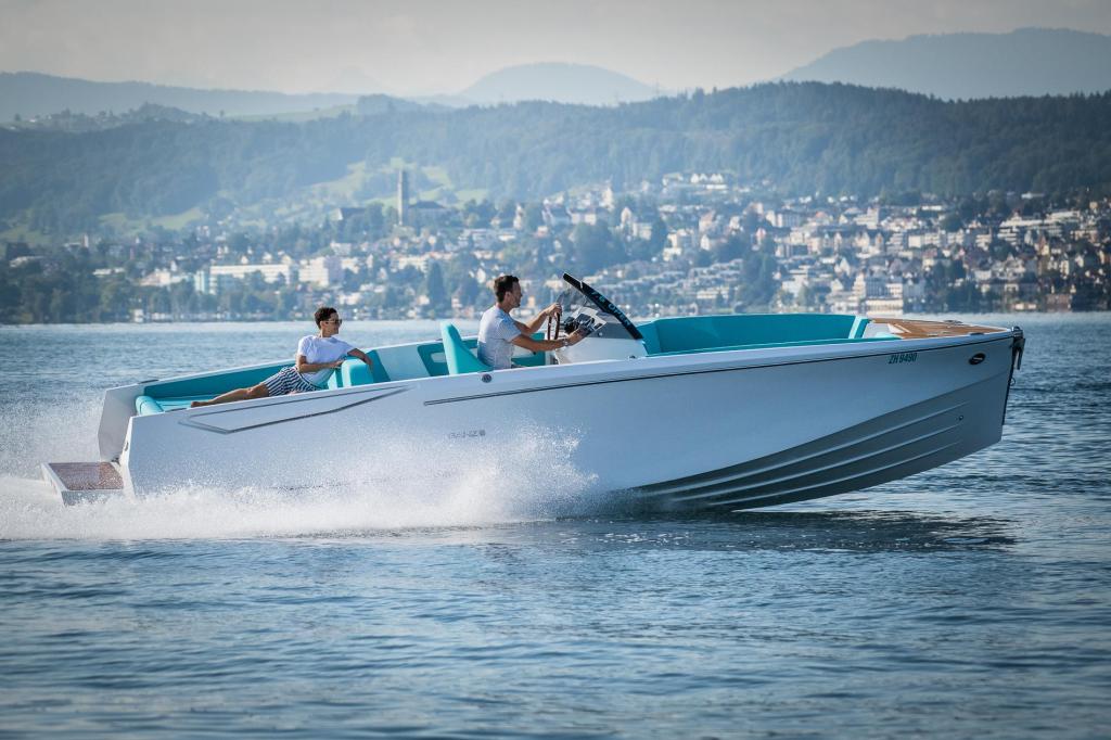 Ganz Boats Ovation 7.6 Open