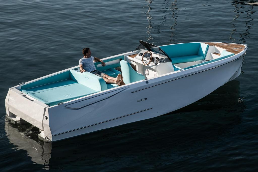 Ganz Boats Ovation 7.6 Open