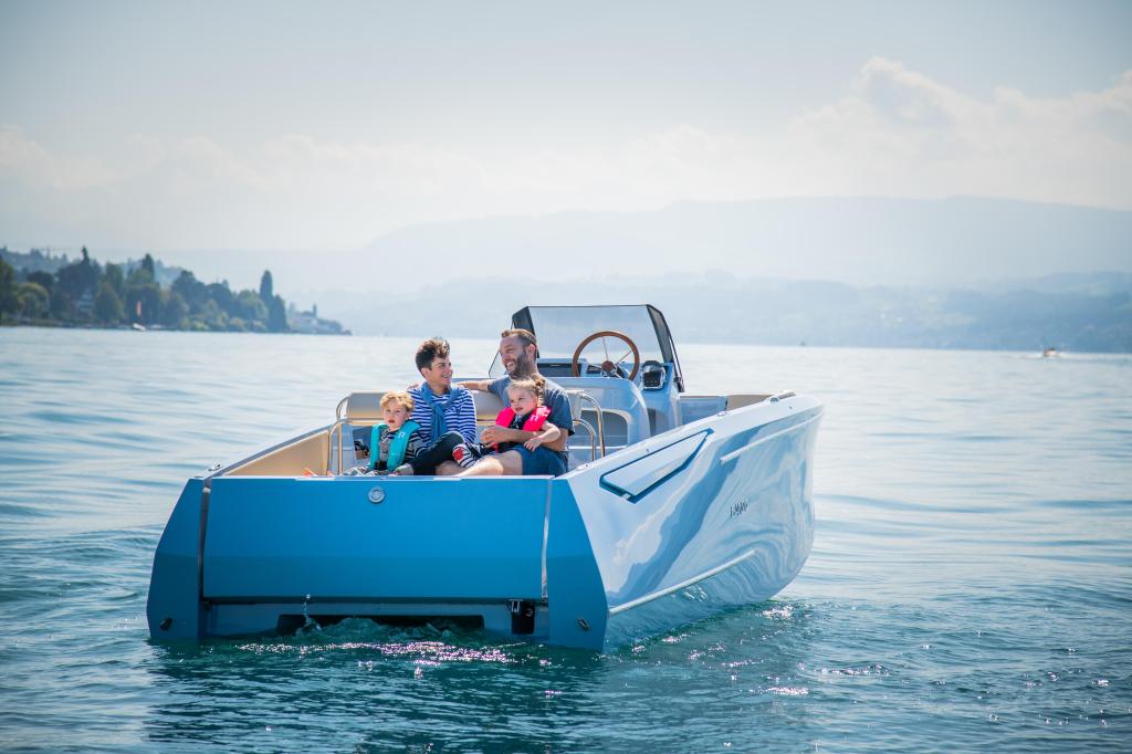 Ganz Boats Ovation 7.6 Open