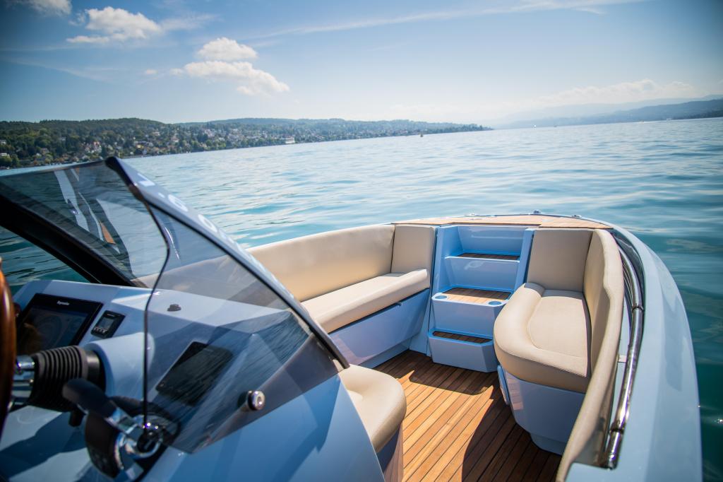 Ganz Boats Ovation 7.6 Open