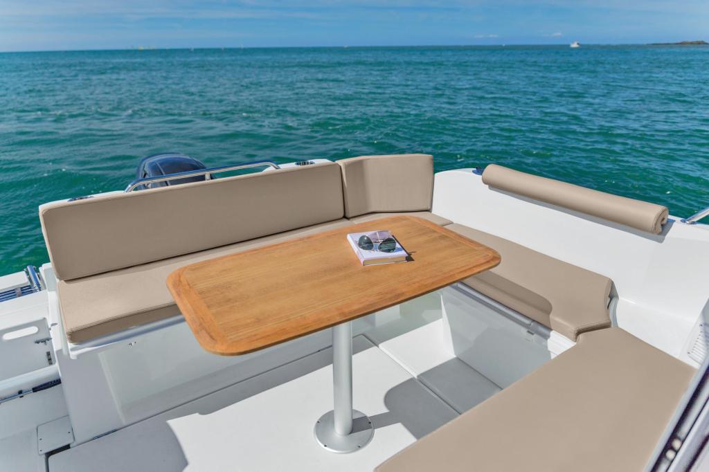 Beneteau Antares 8