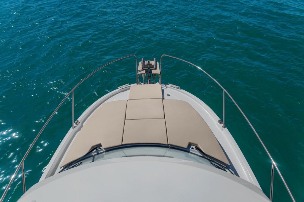 Beneteau Antares 8